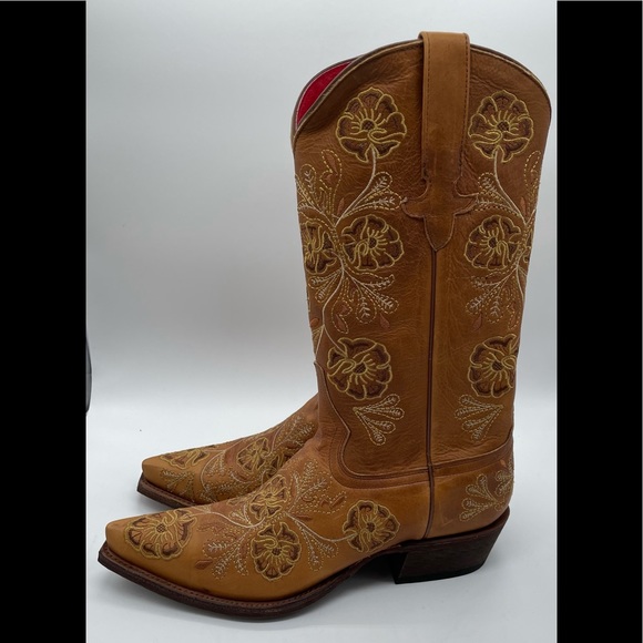 macie bean Shoes - Macie Bean Flowered Embroidered Leather Boots sz 9